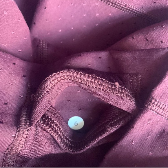 Lululemon Swiss Dot Burgandy Astro Wunder Crop 11 Leggings - Picture 4 of 4